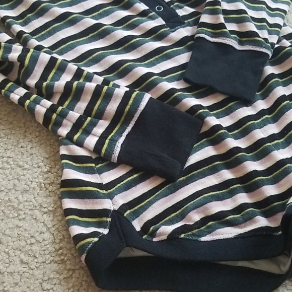 ✖️SOLD✖️Cute striped velour romper - Picture 5 of 6